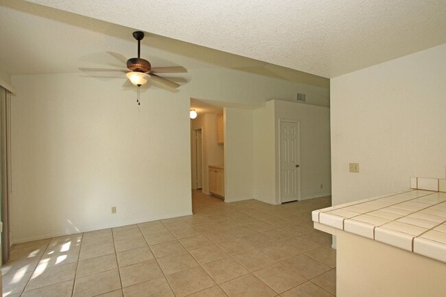 Building Photo - 78615 Bottlebrush Dr