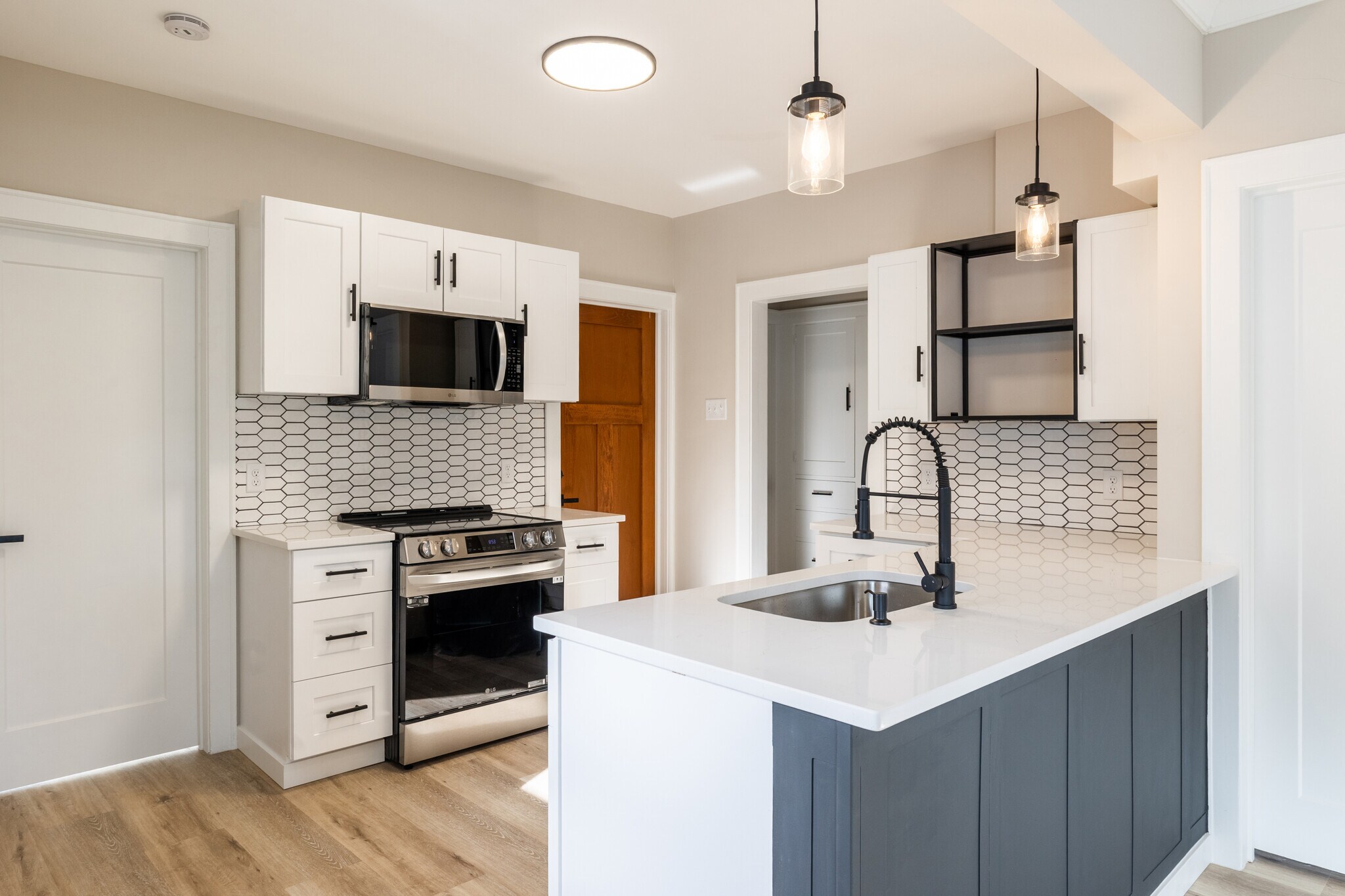 Building Photo - 4540 Garfield Ave