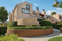Building Photo - 25761 Le Parc