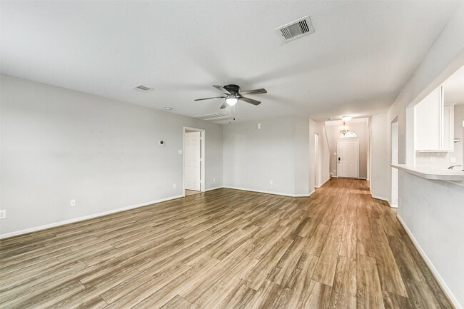 Building Photo - 4202 Parry Dr