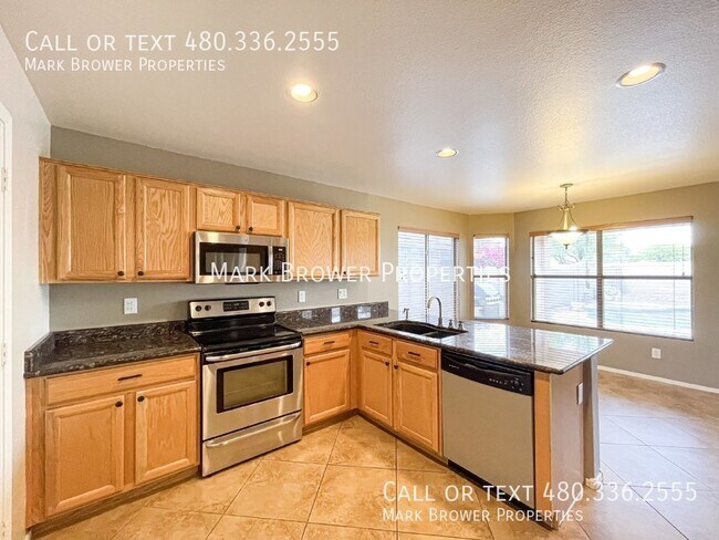 Building Photo - 4714 E Mossman Rd