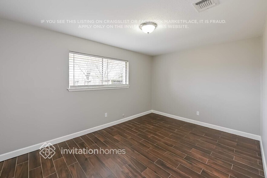 Building Photo - 11122 Kirwin Ln