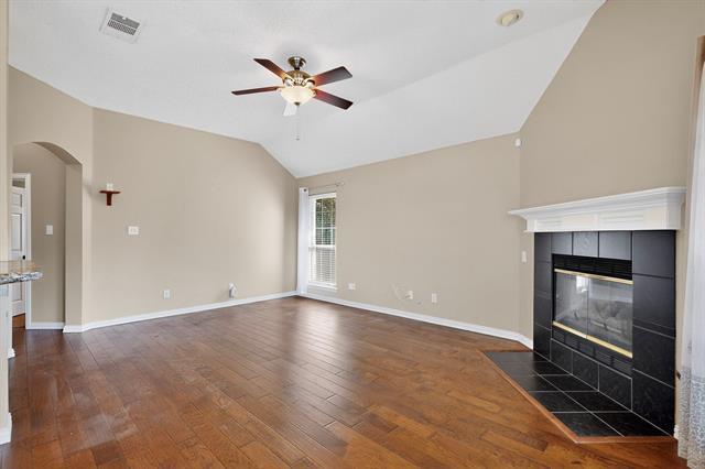 Building Photo - 9700 Wolf Creek Dr