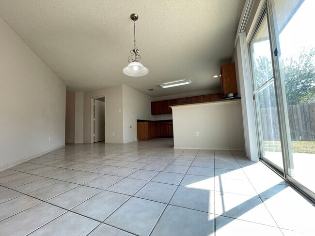 Building Photo - Keller ISD-5 BED, 4 BATH-AMAZING PRICE!
