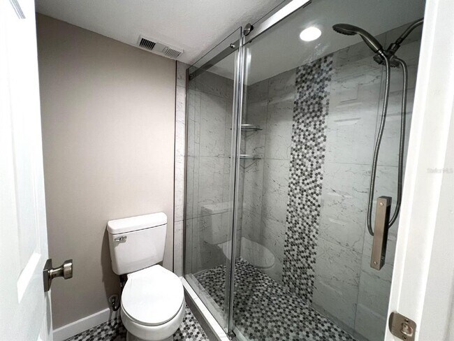 Building Photo - 5212 Lake Village Dr