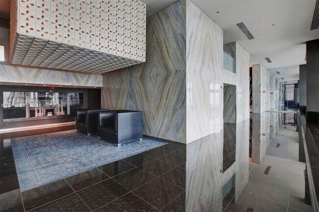 Building Photo - 335 S Biscayne Blvd
