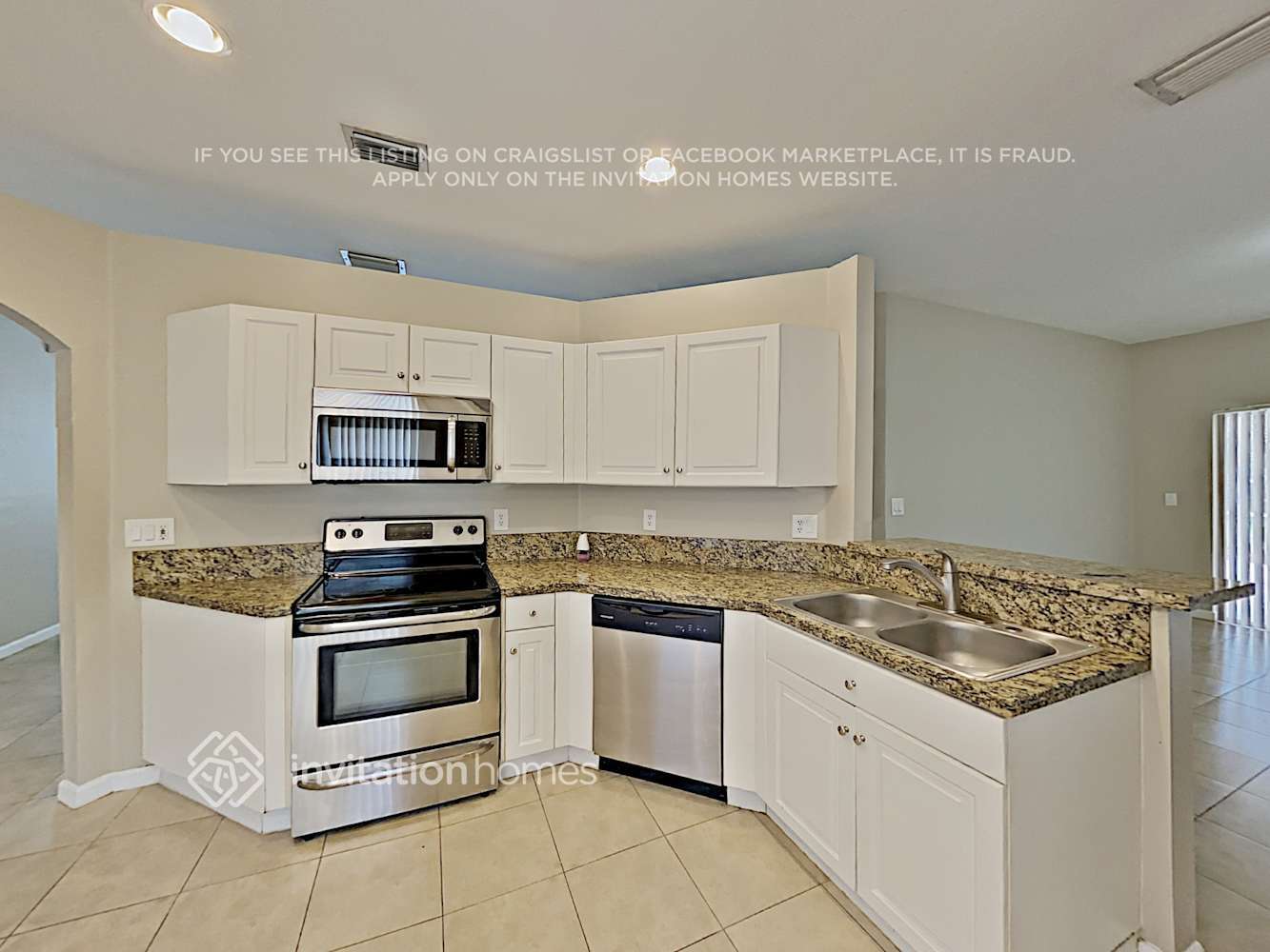 Building Photo - 4961 Pelican St