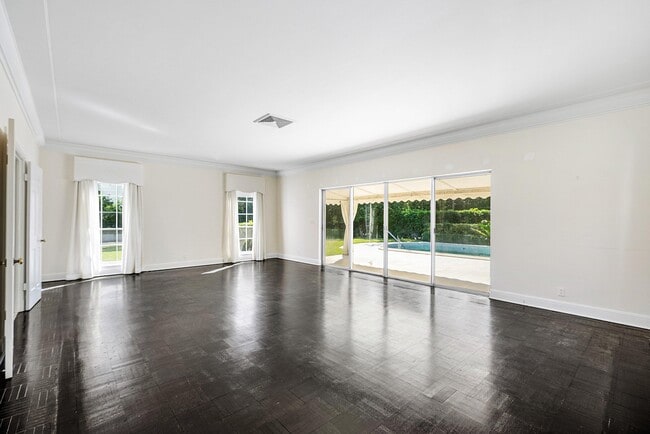 Building Photo - 157 Wells Rd