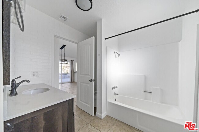 Building Photo - 3293 N Mica Dr