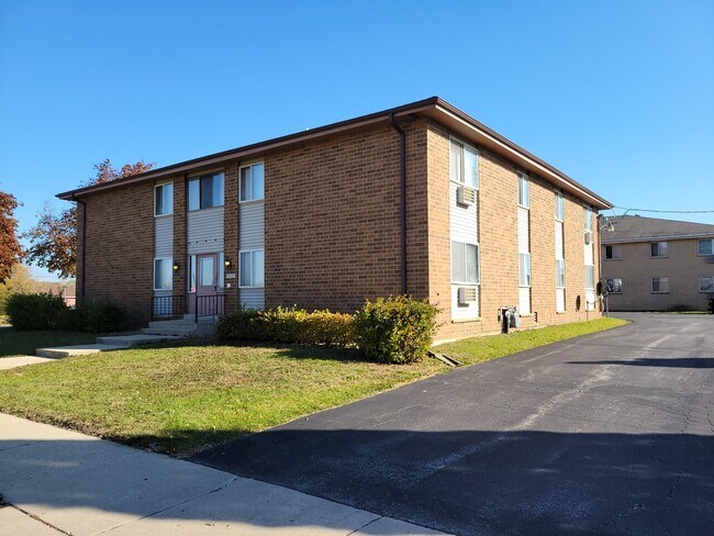 Building Photo - 8507 32nd Ave, Kenosha