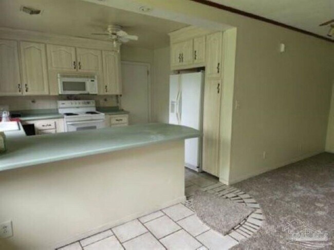 Building Photo - 1802 Peyton Dr