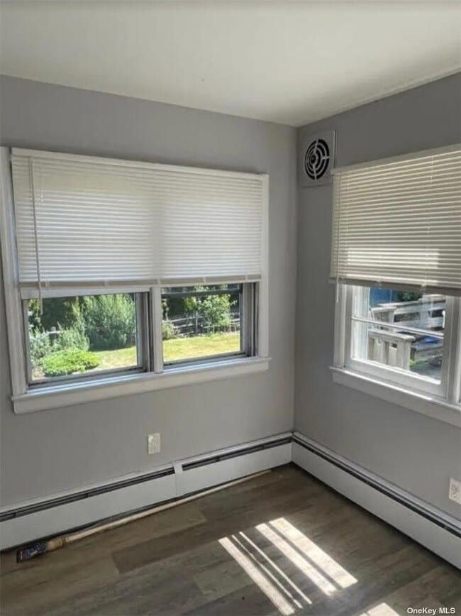 Building Photo - 119 Maple Pl