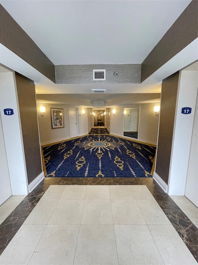 Building Photo - 19101 NE 36th Pl