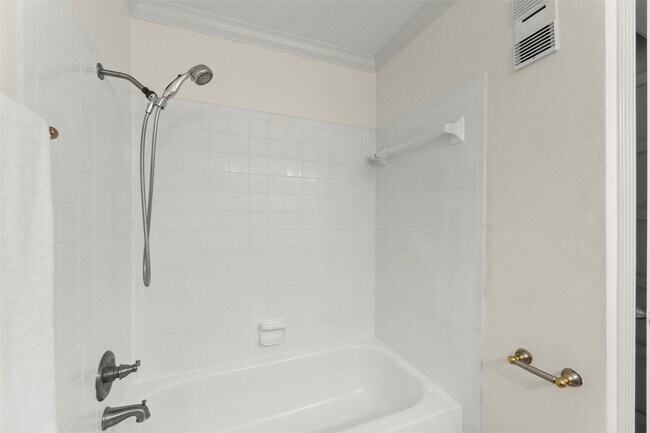 Building Photo - 1881 Bering Dr