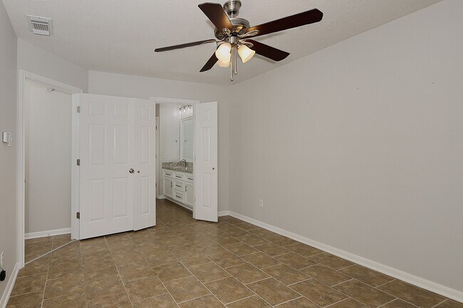 Building Photo - 31 N Rushwing Cir