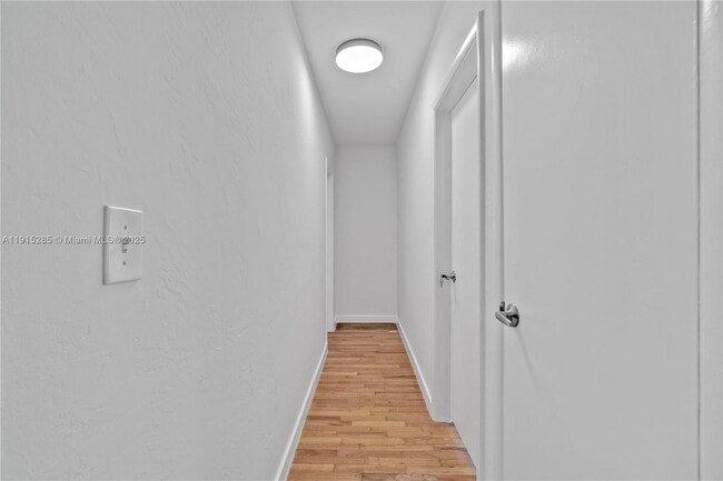 Building Photo - 411 Santander Ave