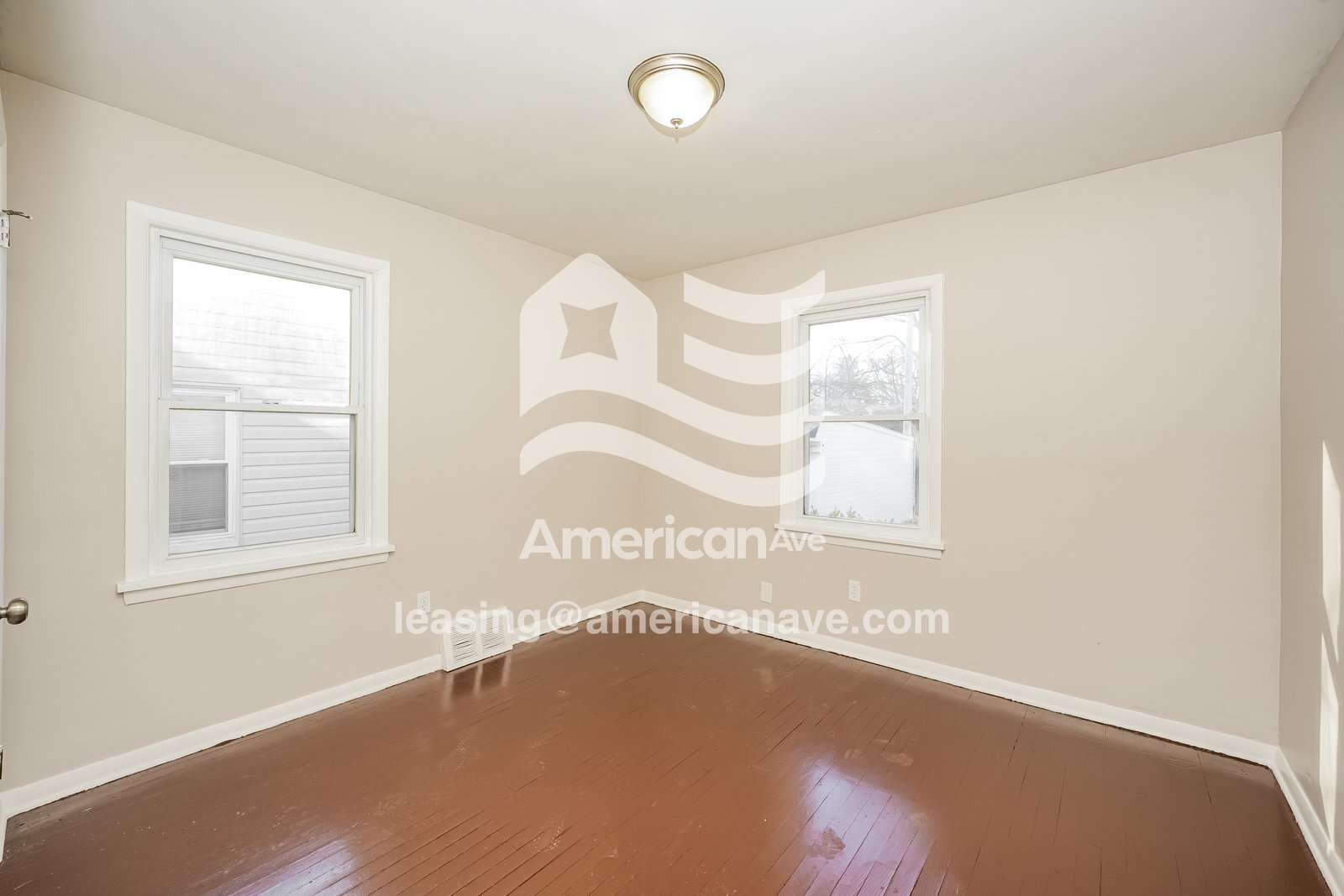 Building Photo - 4304 E 164th St