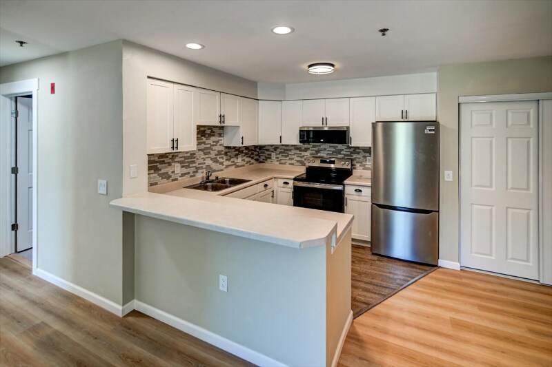 Building Photo - 201 Kearney Way