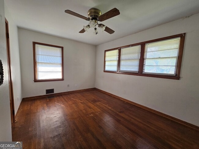 Building Photo - 677 Shellnut Dr