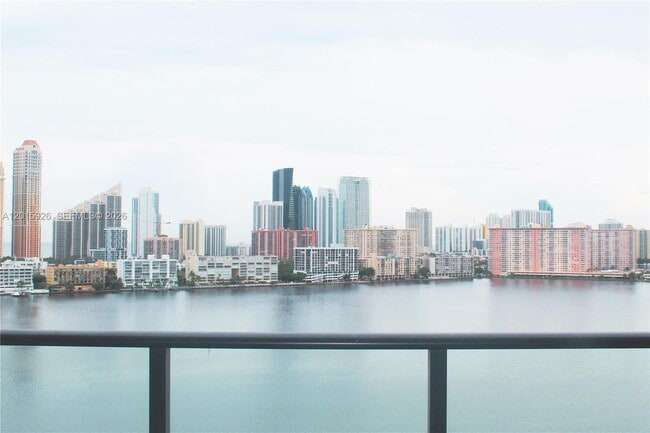 Building Photo - 5000 Island Estates Dr