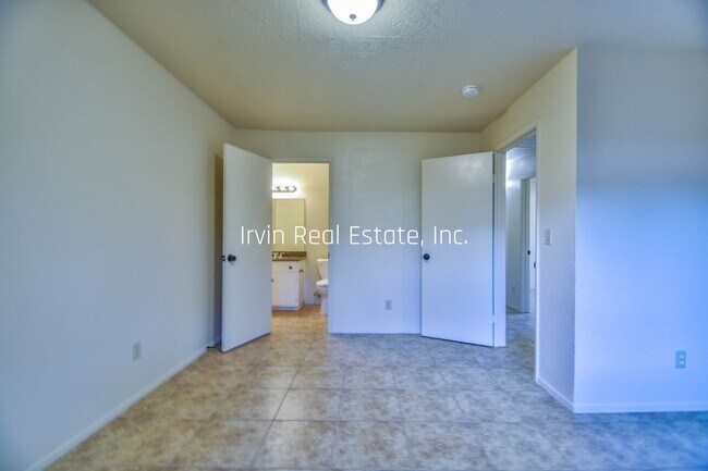 Building Photo - 3818 Otto Dr