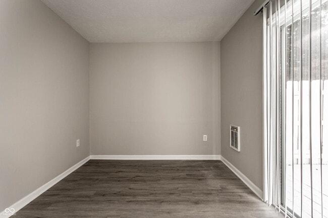 Building Photo - 4839 Oakwood Trail