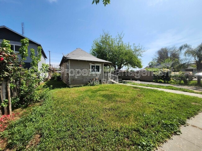 Building Photo - 170 N Gale Hill Ave
