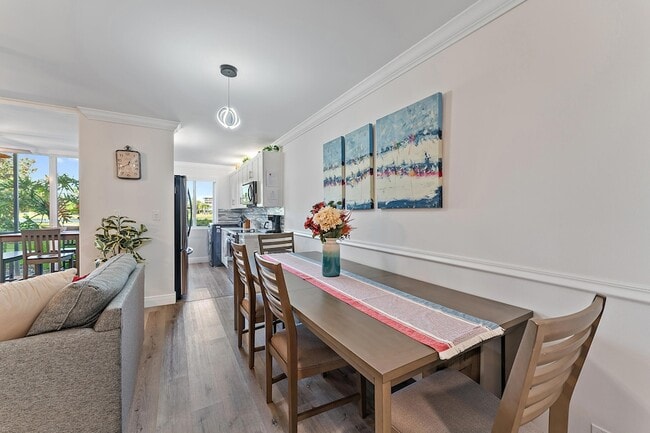 Building Photo - 353 S US Hwy 1