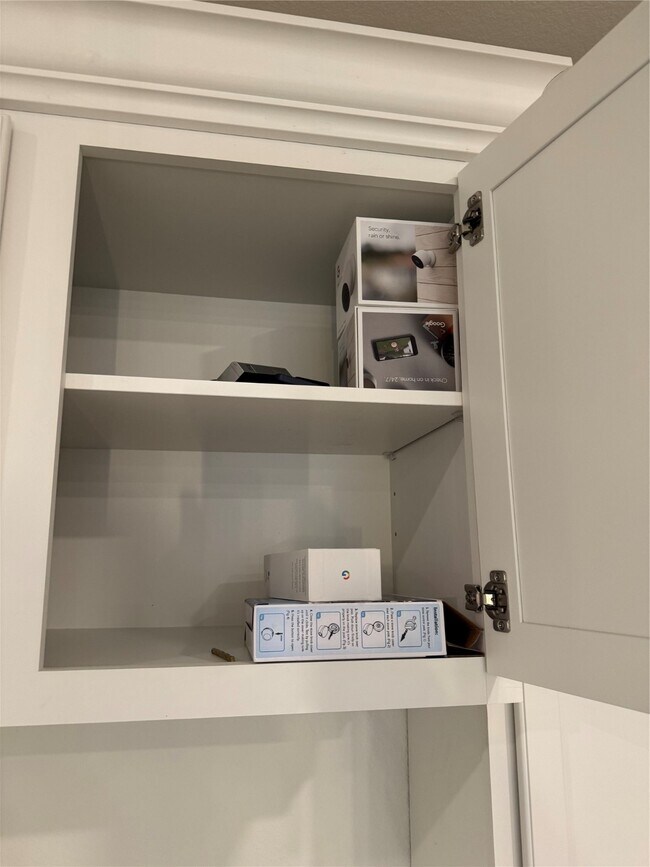 Building Photo - 2911 Cooper Hawk Ln