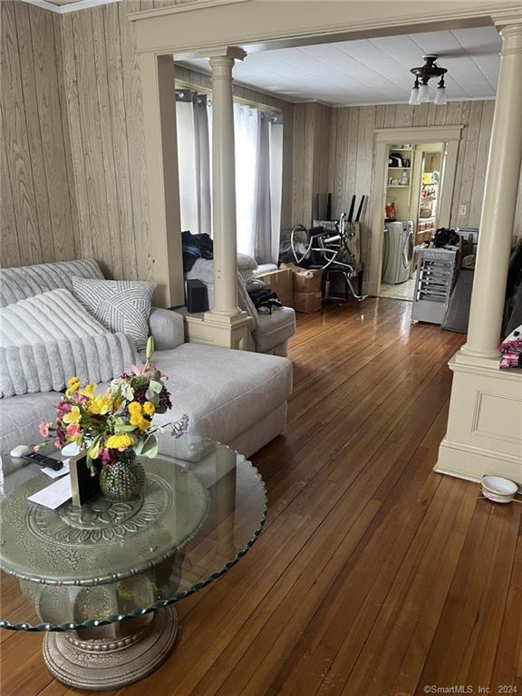 Building Photo - 1120 Baldwin St