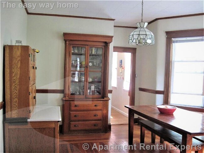 Building Photo - 95 Bartlett St