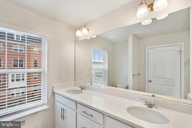 Building Photo - 7106 Delegate Pl