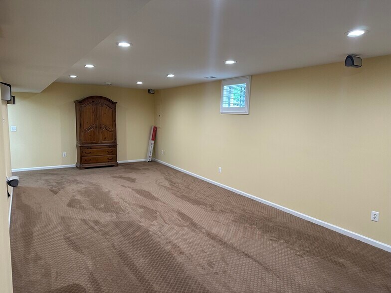 Building Photo - 21389 Fitzgerald Dr