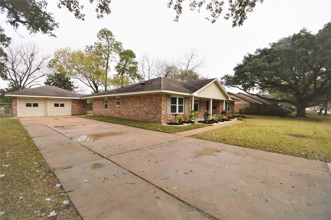 Building Photo - 3515 Linwood St