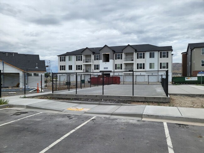 Building Photo - 3325 W 1830 N