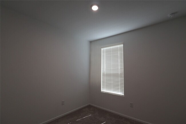 Building Photo - 15345 Dapple Blf Ln