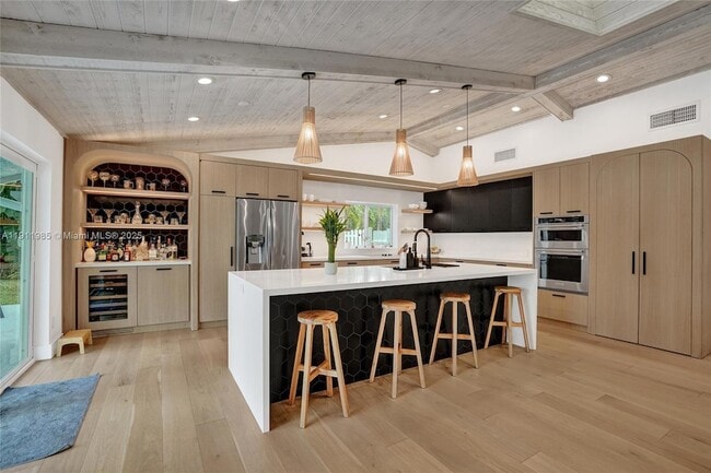 Building Photo - 1020 Bayberry Point Dr