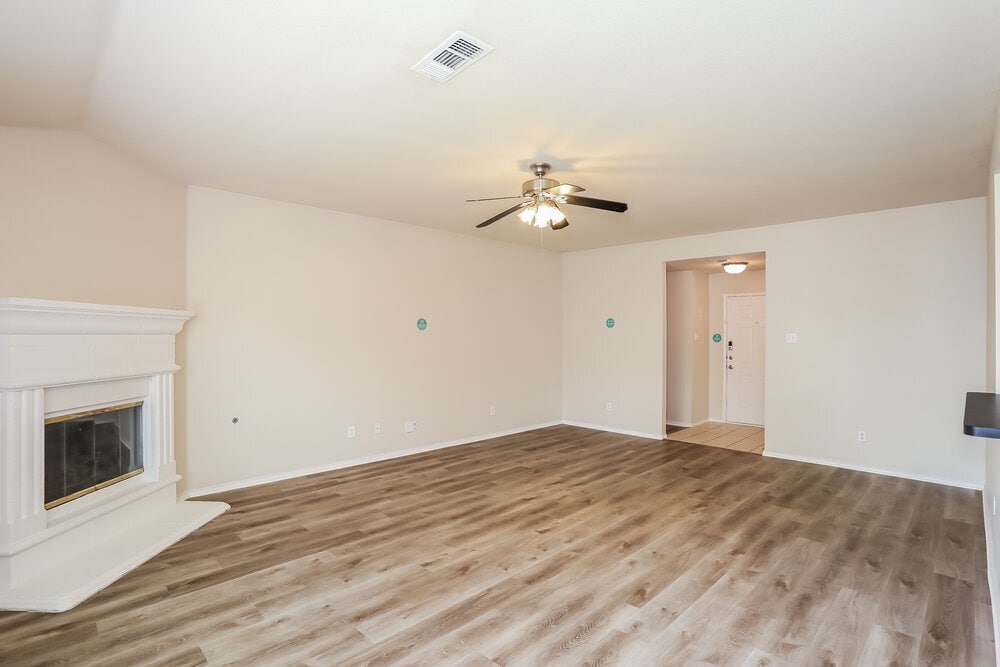 Building Photo - 2806 Jennie Wells Dr