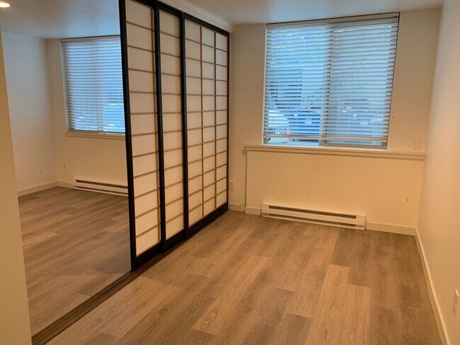 Interior Photo - Val Anne