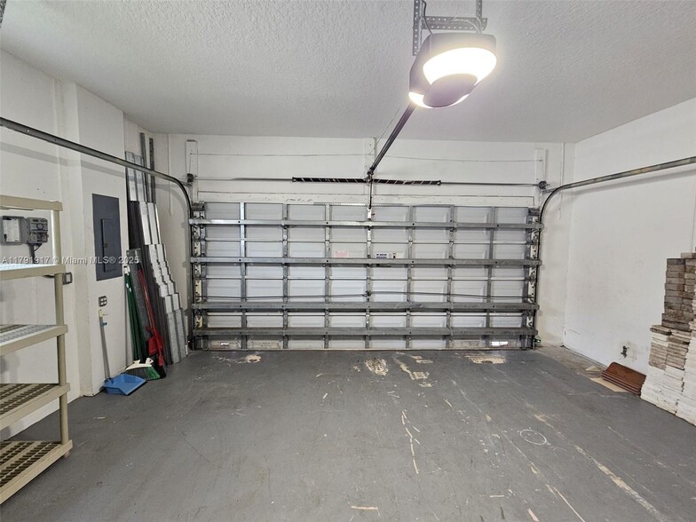 Building Photo - 13955 NW 22nd Ct