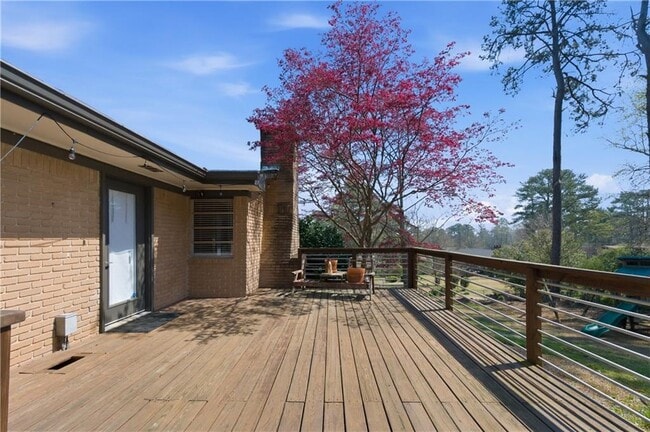 Building Photo - 3457 Springside Dr