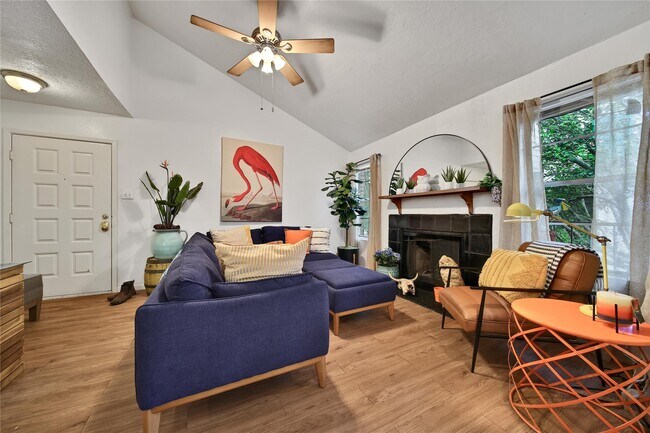 Building Photo - 2021 Spenwick Dr