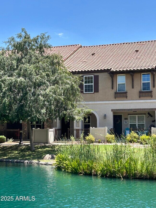 Primary Photo - 2670 S Voyager Dr