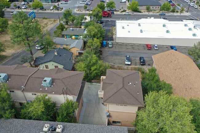 Building Photo - 221 Spring St