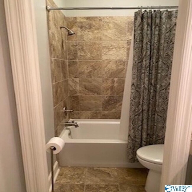 Building Photo - 4770 Whitesburg Dr