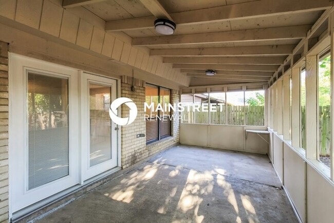 Building Photo - 3 Bedroom Pet-Friendly Home in WATAUGA, TX with Main Street Renewal