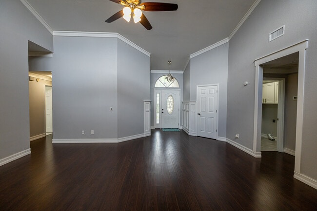 Building Photo - 8933 Bayaud Dr
