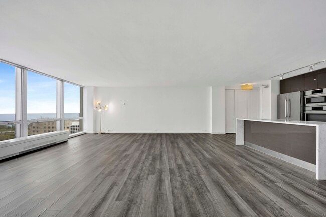 Building Photo - 330 W Diversey Pkwy