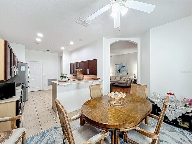 Building Photo - 4729 Spindletree Ln