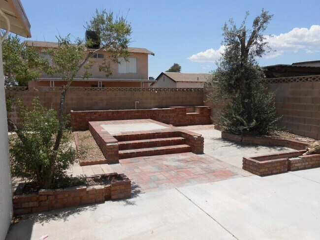 Building Photo - Single Story Home w/4 Bedrooms in Spring V...